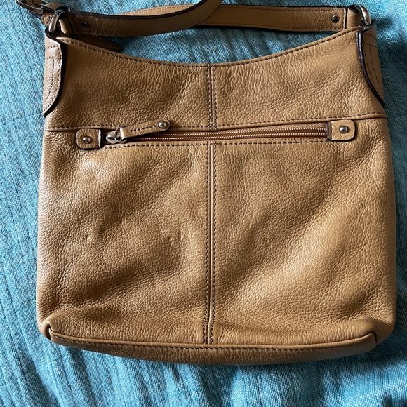 Tignanello Leather Butter Cream Shoulder Bag with Silver hardware - Picture 2 of 5